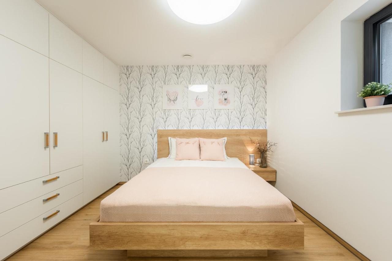 Apartments Gros Radece Εξωτερικό φωτογραφία